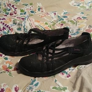 Black shiny Jambu shoes